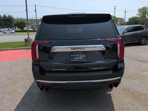 2022 GMC Yukon XL Denali