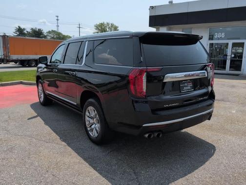 2022 GMC Yukon XL Denali