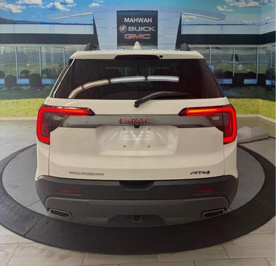 2022 GMC Acadia AT4