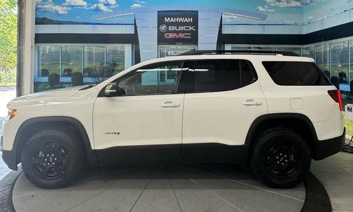 2022 GMC Acadia AT4