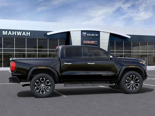 2025 GMC Canyon Denali