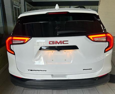 2023 GMC Terrain SLT