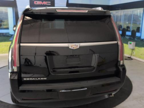 2020 Cadillac Escalade Luxury
