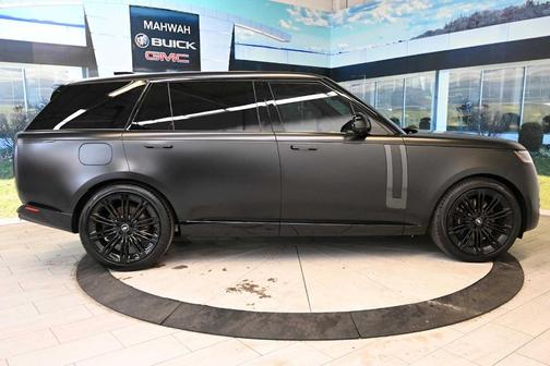 2024 Land Rover Range Rover P530 SE