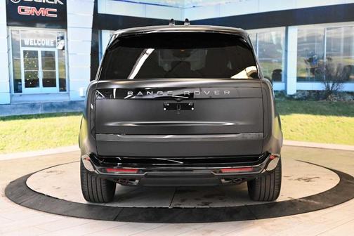 2024 Land Rover Range Rover P530 SE