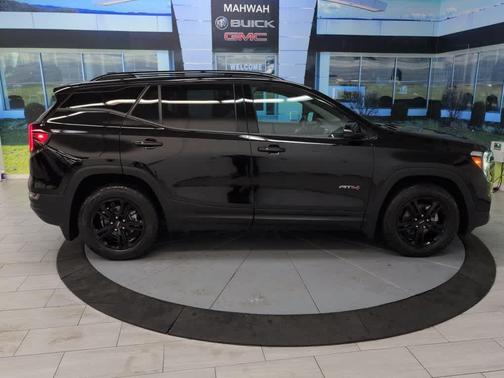 2022 GMC Terrain AT4