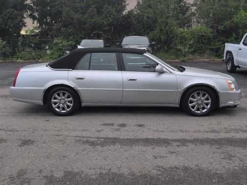 2009 Cadillac DTS W/1SA