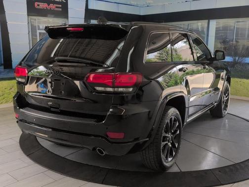 2020 Jeep Grand Cherokee Altitude