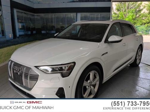 2019 Audi e-tron Premium Plus