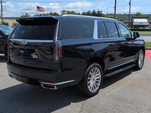 2022 Cadillac Escalade ESV Premium Luxury