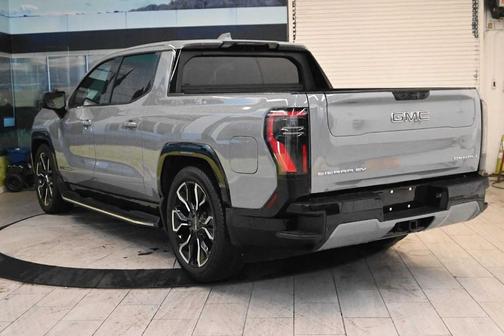 2025 GMC Sierra EV Denali