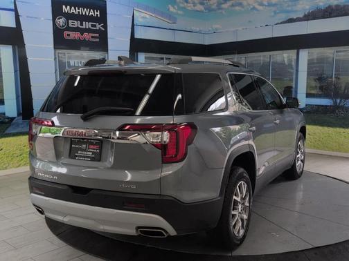 2021 GMC Acadia SLT