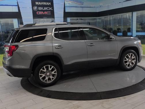 2021 GMC Acadia SLT
