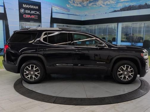2022 GMC Acadia SLE