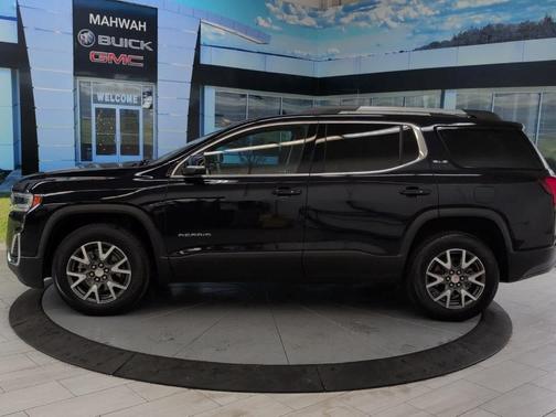 2022 GMC Acadia SLE