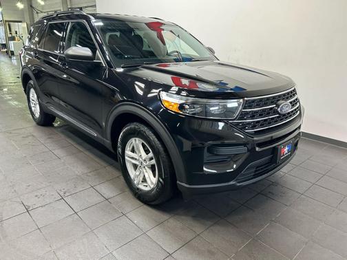 Agate Black Metallic 2022 Ford Explorer XLT