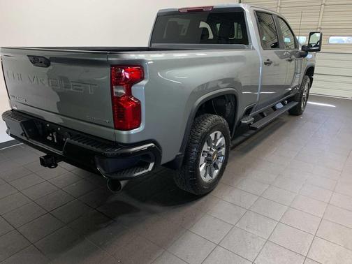 2026 Chevrolet Silverado 2500 Custom