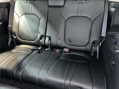 Platinum White Pearl 2023 Honda Pilot AWD Elite