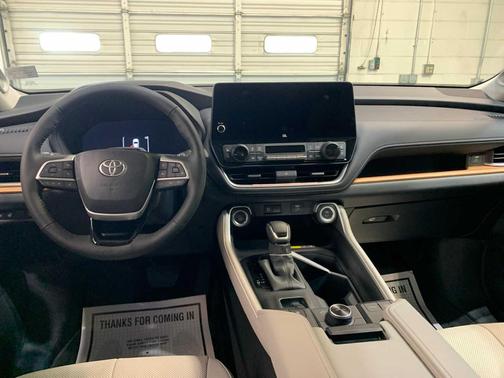 Blueprint 2026 Toyota Grand Highlander Platinum