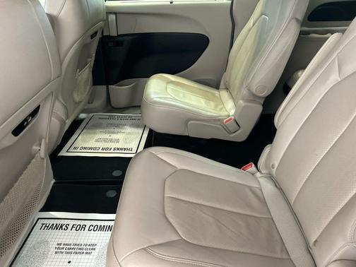Ocean Blue Metallic 2021 Chrysler Pacifica Touring L