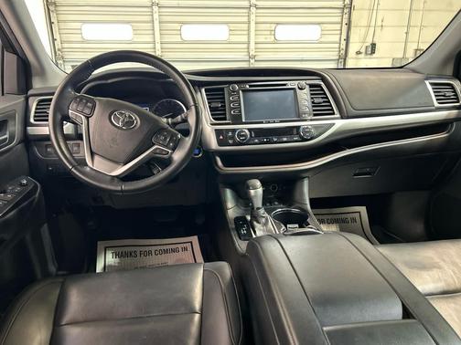 Blizzard Pearl 2019 Toyota Highlander XLE