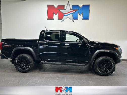 Black 2024 Chevrolet Colorado Trail Boss