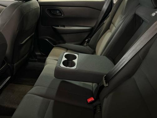 Super Black 2024 Nissan Rogue S