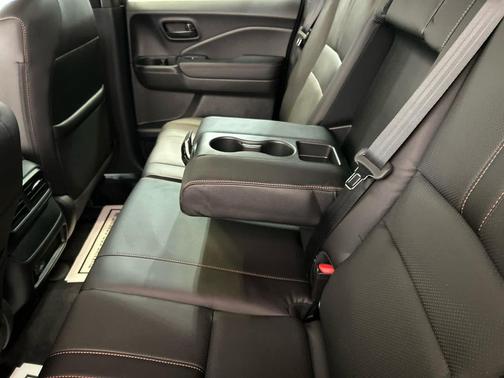Crystal Black Pearl 2026 Honda Ridgeline TrailSport