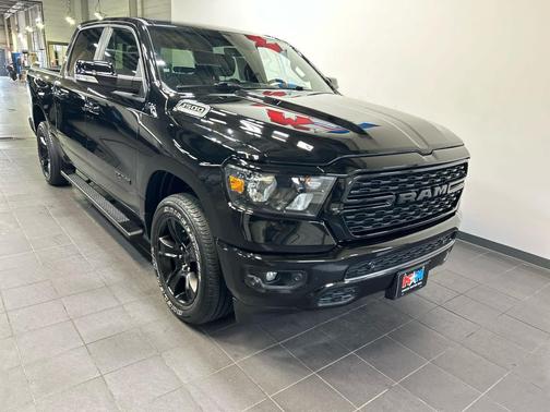 Diamond Black Crystal Pearlcoat 2022 RAM 1500 Big Horn/Lone Star