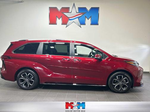 Ruby Flare Pearl 2025 Toyota Sienna Platinum