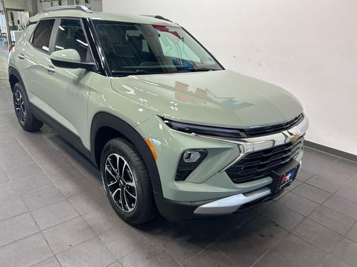 Cacti Green 2026 Chevrolet Trailblazer LT