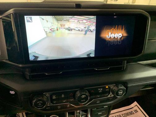 2025 Jeep Gladiator High Tide