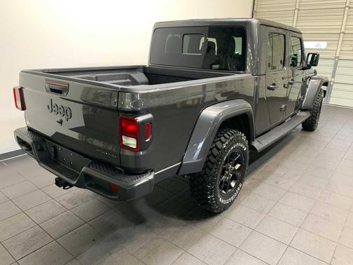 2025 Jeep Gladiator High Tide