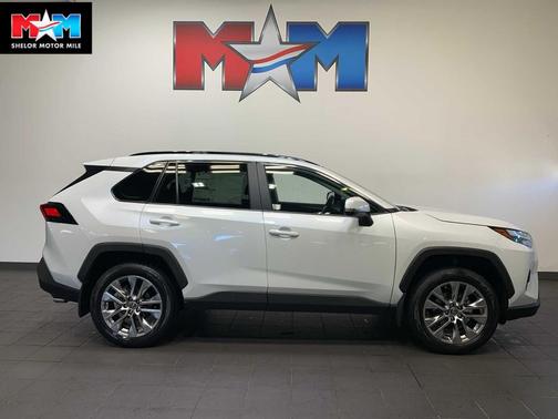 2025 Toyota RAV4 XLE Premium