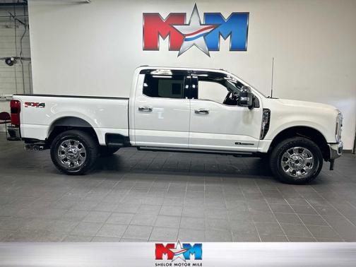 Star White Metallic Tri-Coat 2025 Ford F-350 Lariat