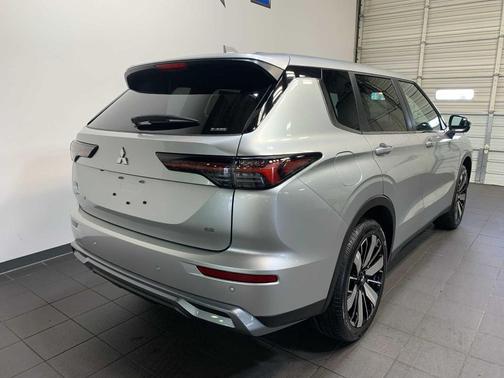2025 Mitsubishi Outlander SE 2.5 S-AWC