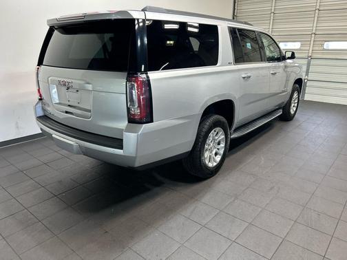 Quicksilver Metallic 2019 GMC Yukon XL SLT