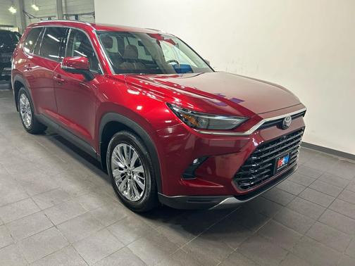 Ruby Flare Pearl 2025 Toyota Grand Highlander Platinum