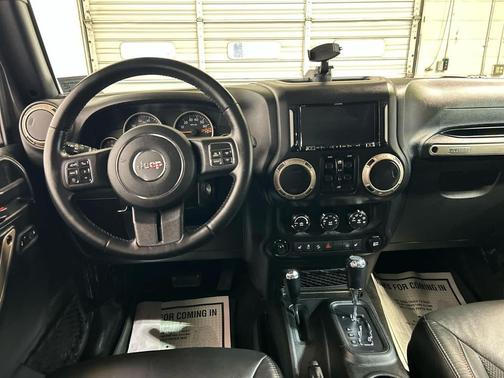 Granite Crystal Metallic Clearcoat 2017 Jeep Wrangler Unlimited 75th Anniversary Edition 4x4