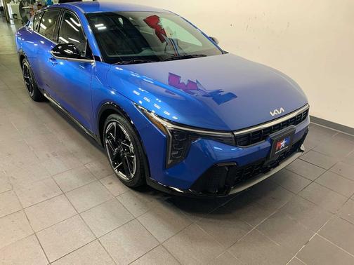 2025 Kia K4 GT-Line
