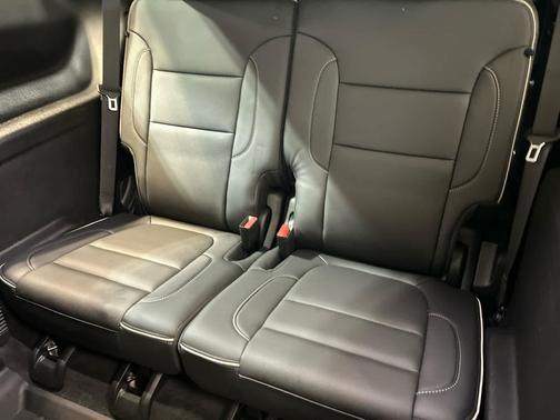Sterling Metallic 2023 GMC Acadia Denali