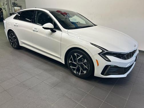 Snow White Pearl 2025 Kia K5 EX
