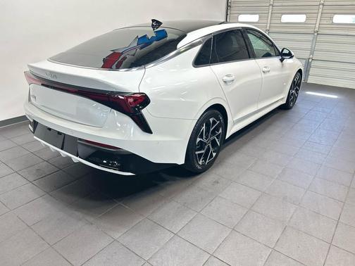 Snow White Pearl 2025 Kia K5 EX