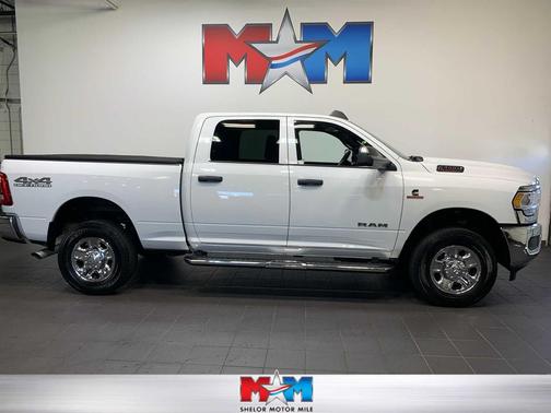 2021 RAM 2500 Tradesman Crew Cab 4x4 6'4' Box