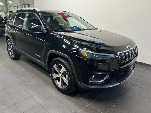 Diamond Black Crystal Pearlcoat 2021 Jeep Cherokee Limited