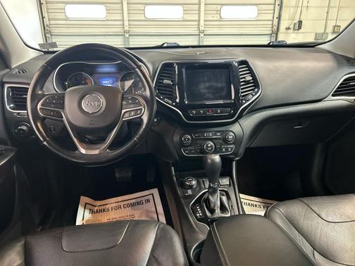 Diamond Black Crystal Pearlcoat 2021 Jeep Cherokee Limited