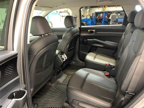 2023 Kia Sorento Hybrid EX