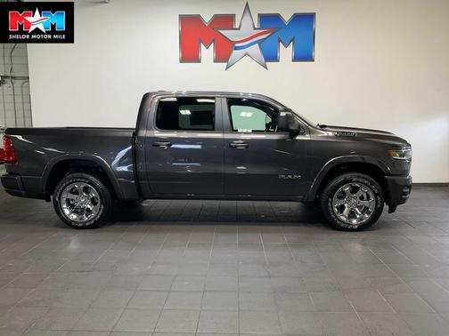 Granite Crystal Metallic Clearcoat 2026 RAM 1500 Big Horn/Lone Star