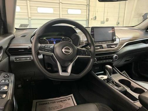 2025 Nissan Altima SV FWD