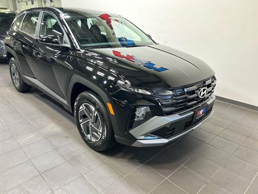 Ash Black 2026 Hyundai TUCSON Hybrid Blue SE